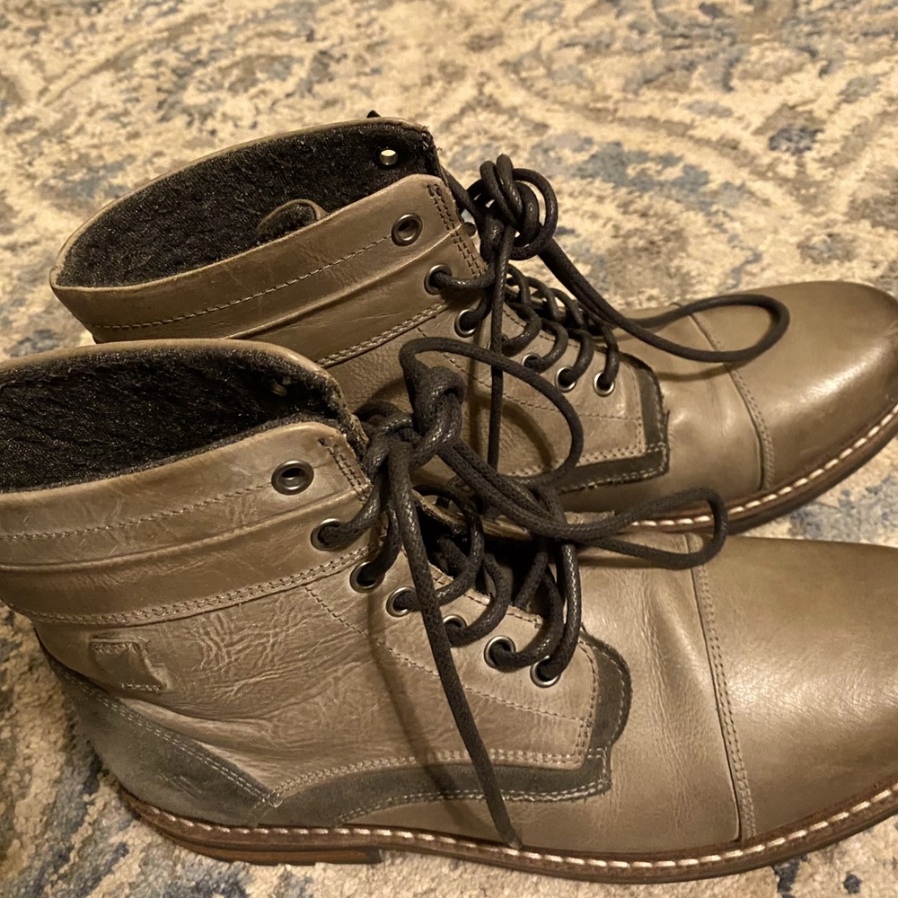 Lightly Worn Outpost makers men’s Boot Size 11